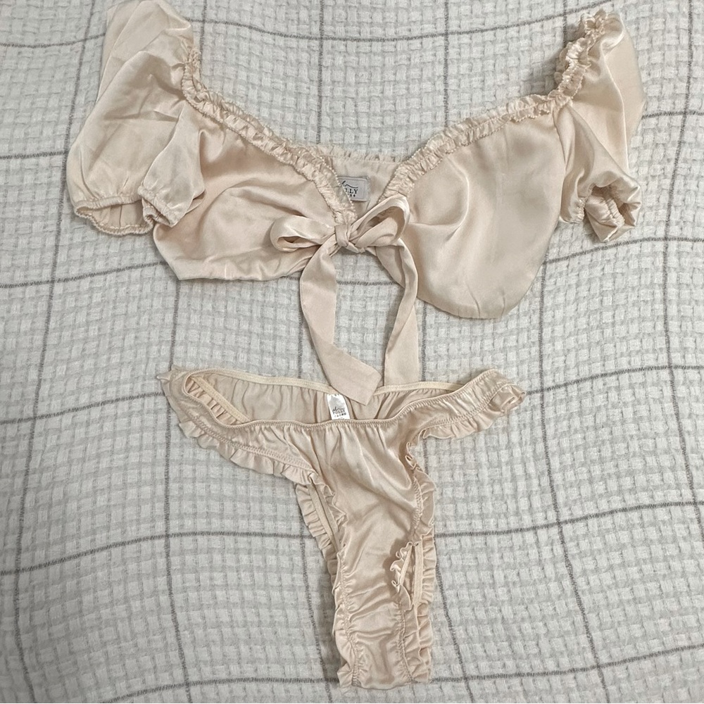 OhPolly Intimates Set 
Size US Small (4 or 6)